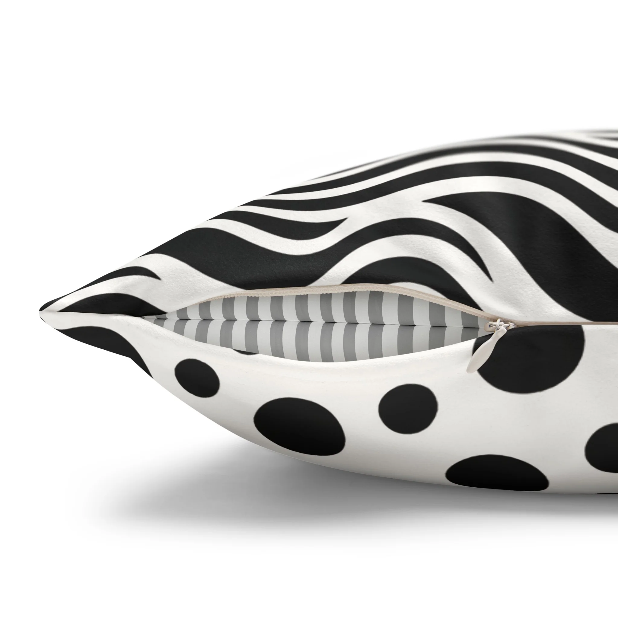 Is that a Cheetah Double Sided Cushion? - Image 10