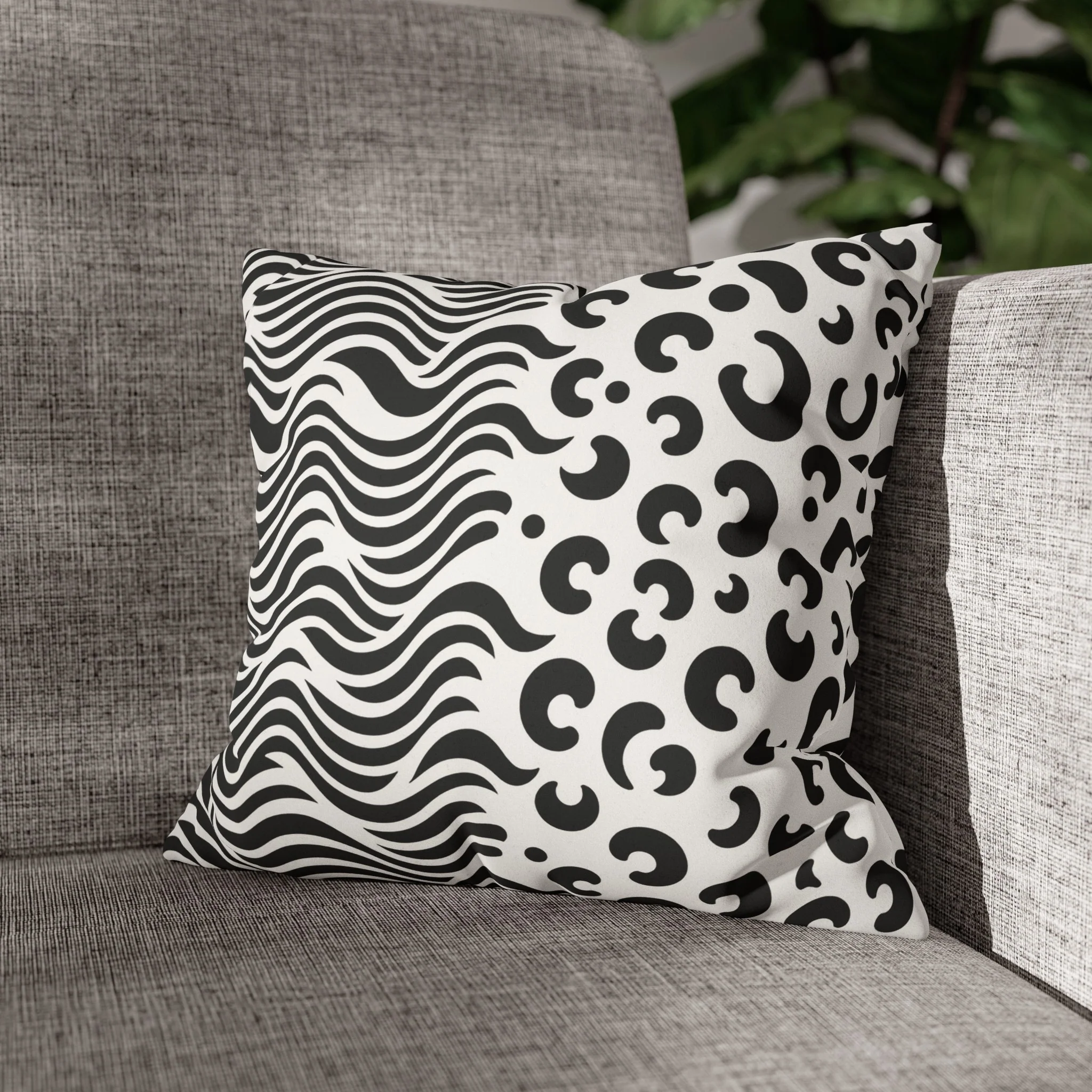 Is that a Cheetah Double Sided Cushion? - Image 11