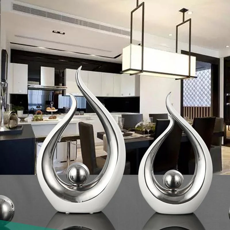 Polished Abstract Flame Sculpture - Image 3