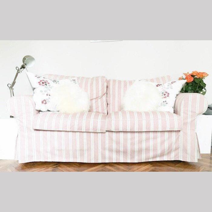 Round Sheepskin Cushion - Image 5